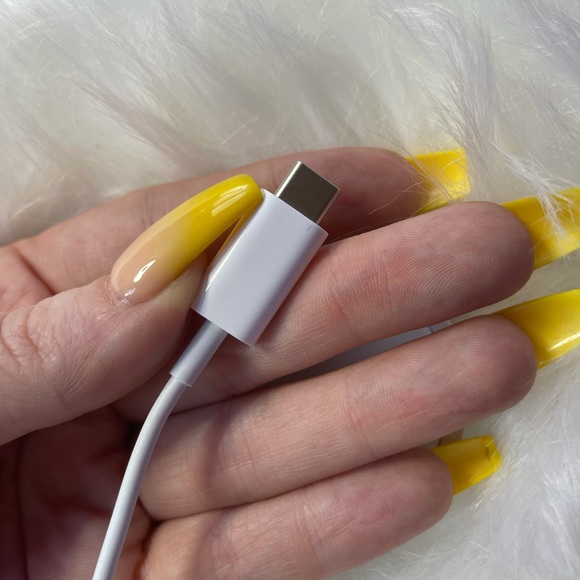 Apple MagSafe Charger (IPhone) - Picture 4 of 10